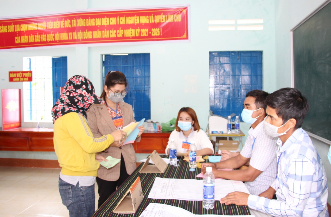 Công tác bầu cử tại buôn Yang Reh, xã Yang Reh