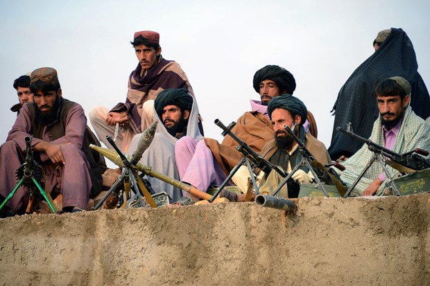 Các tay súng Taliban  tại một khu vực ở Bakwah, Afghanistan. 